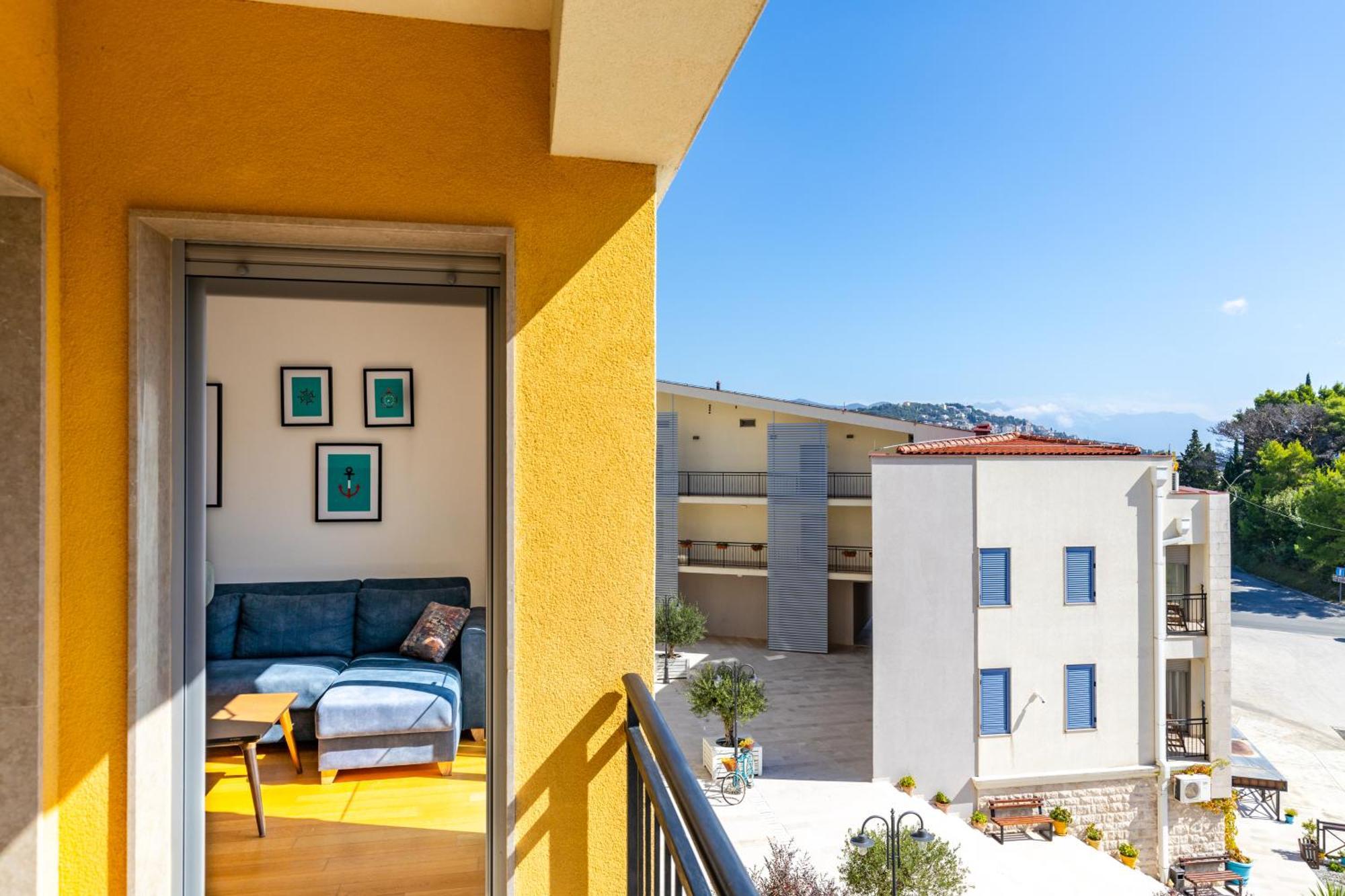Apart Hotel M S Katunjanin Herceg Novi Dış mekan fotoğraf