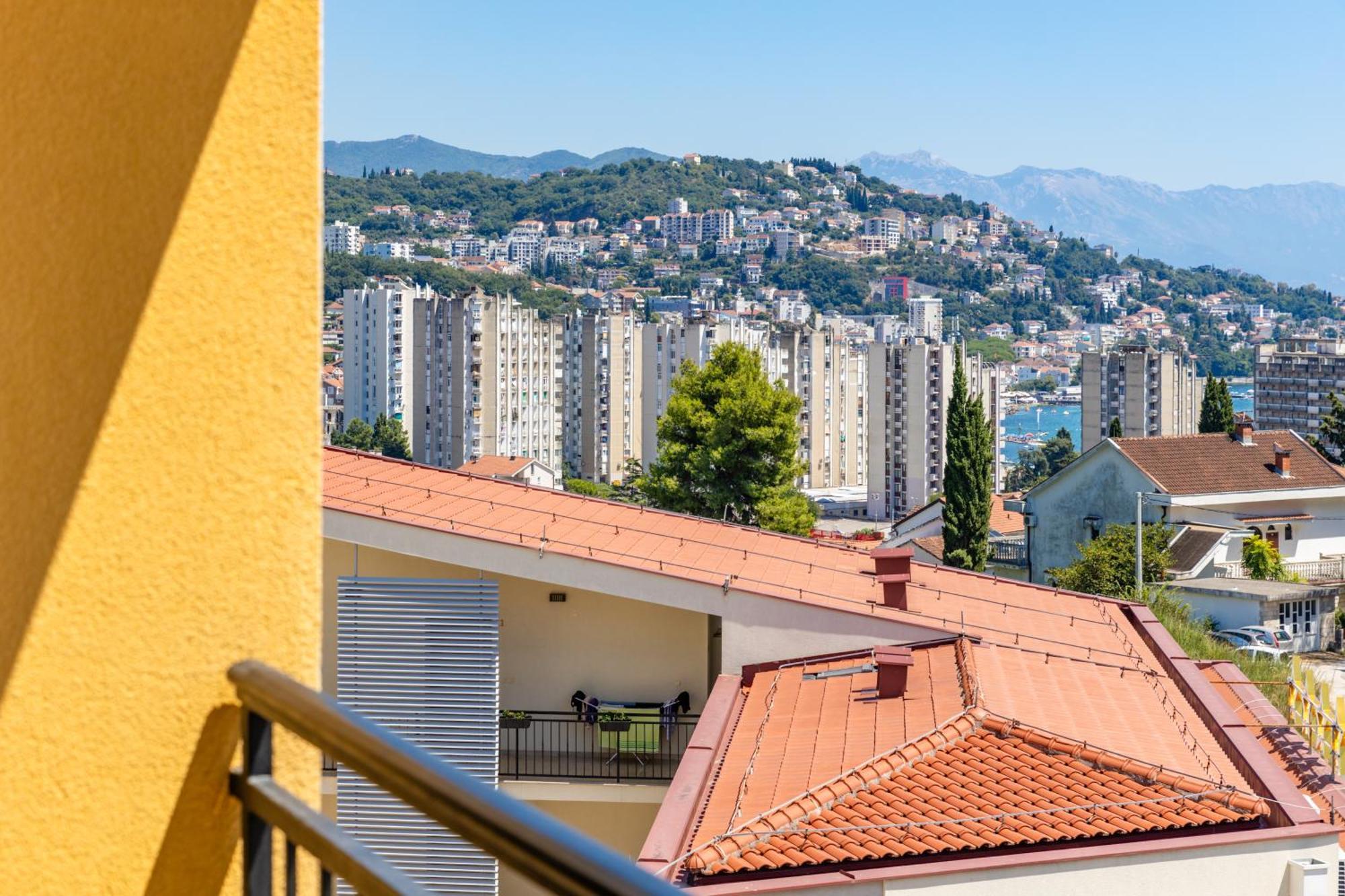 Apart Hotel M S Katunjanin Herceg Novi Dış mekan fotoğraf