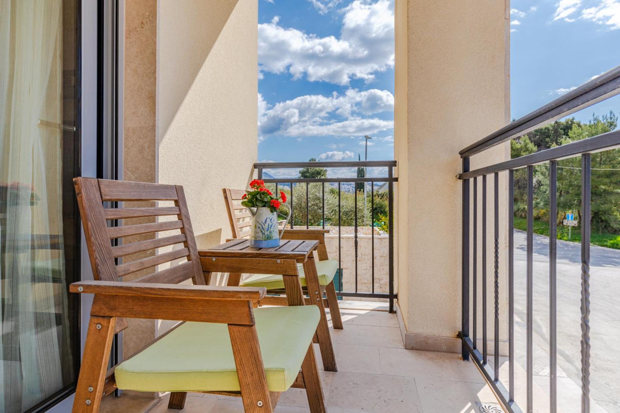 Apart Hotel M S Katunjanin Herceg Novi Dış mekan fotoğraf