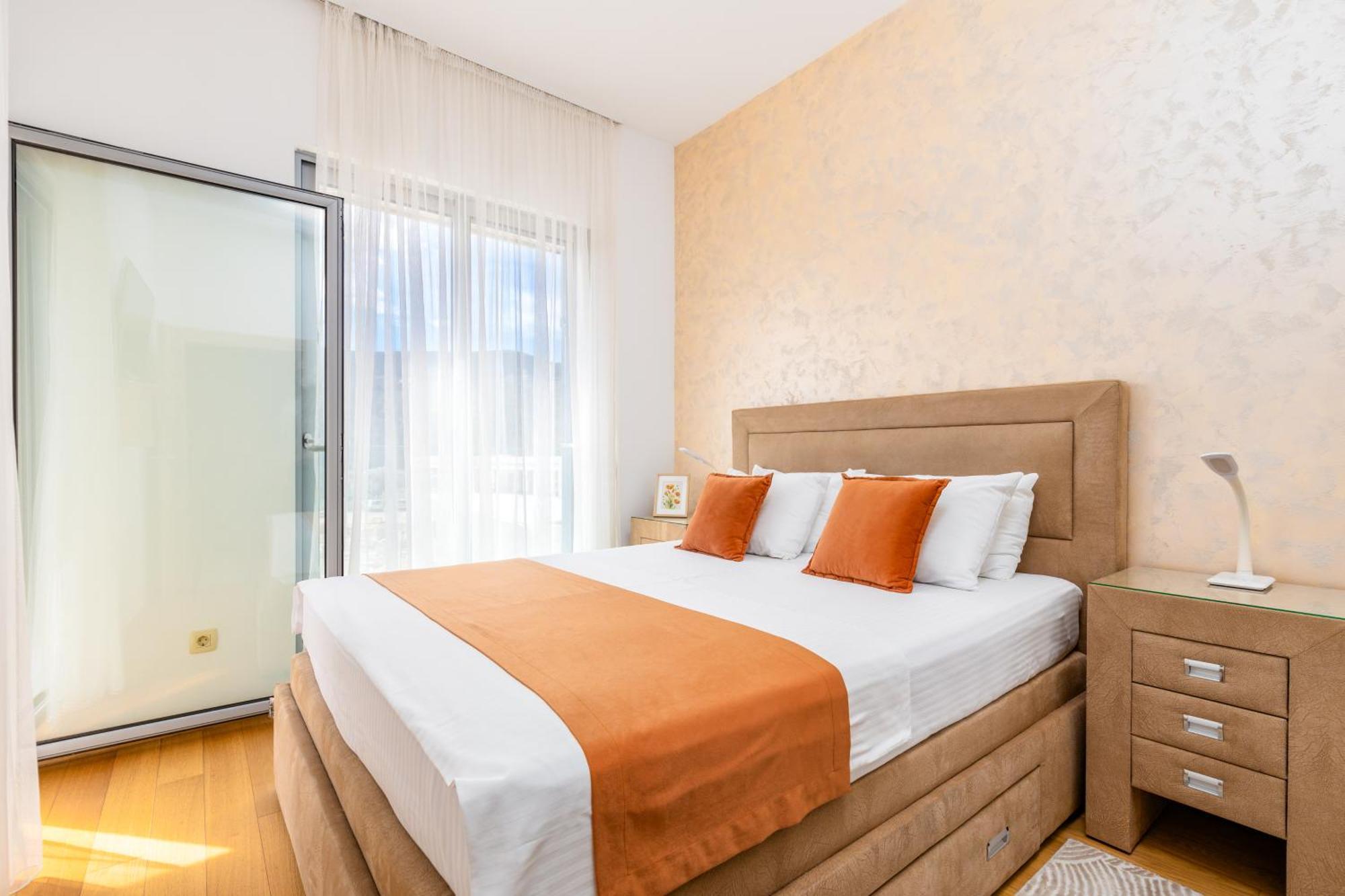 Apart Hotel M S Katunjanin Herceg Novi Dış mekan fotoğraf