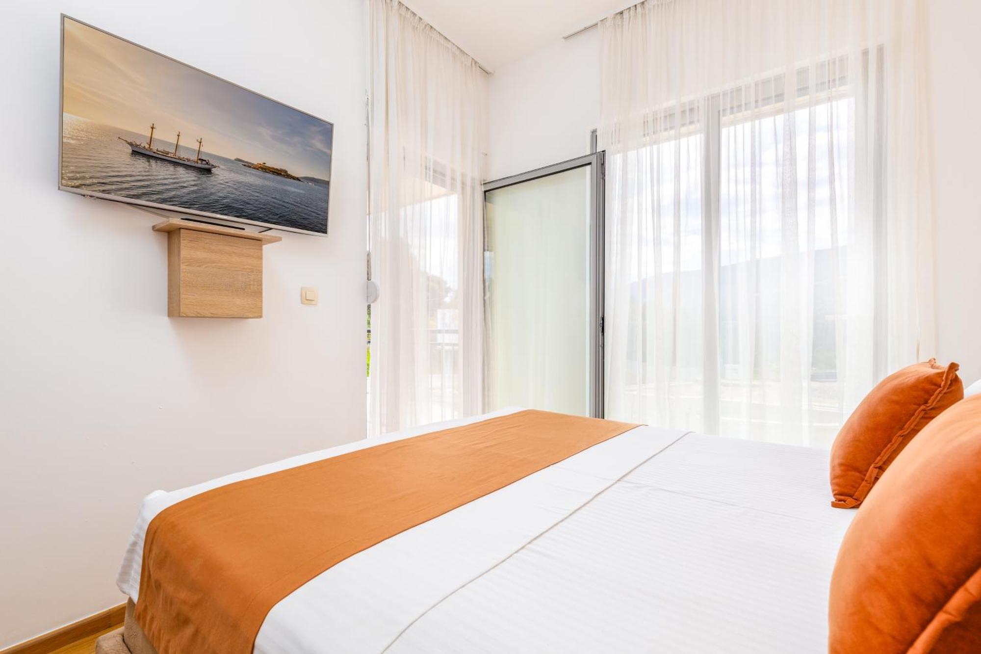 Apart Hotel M S Katunjanin Herceg Novi Dış mekan fotoğraf